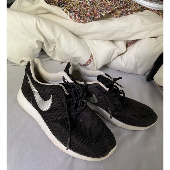 Nike Rosches - Picture 2 of 2